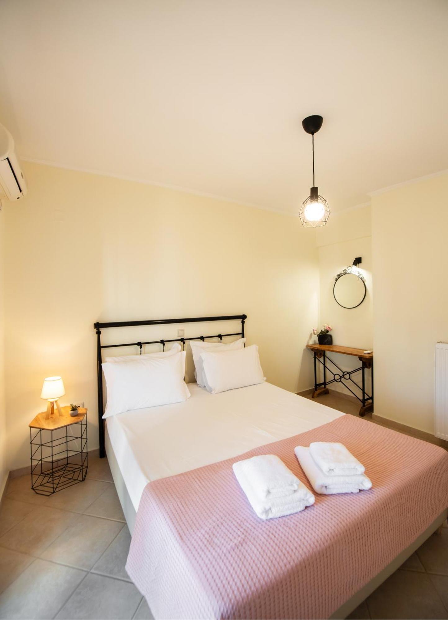 Apartment Irida *