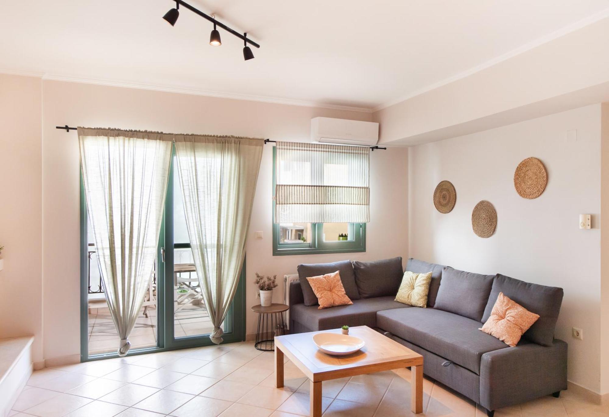 Apartment Irida *